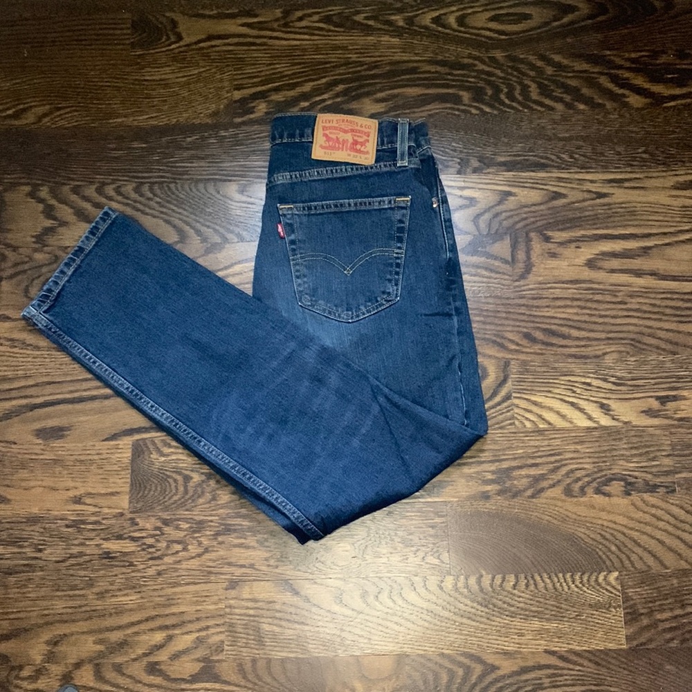 Men jeans, new without tags.